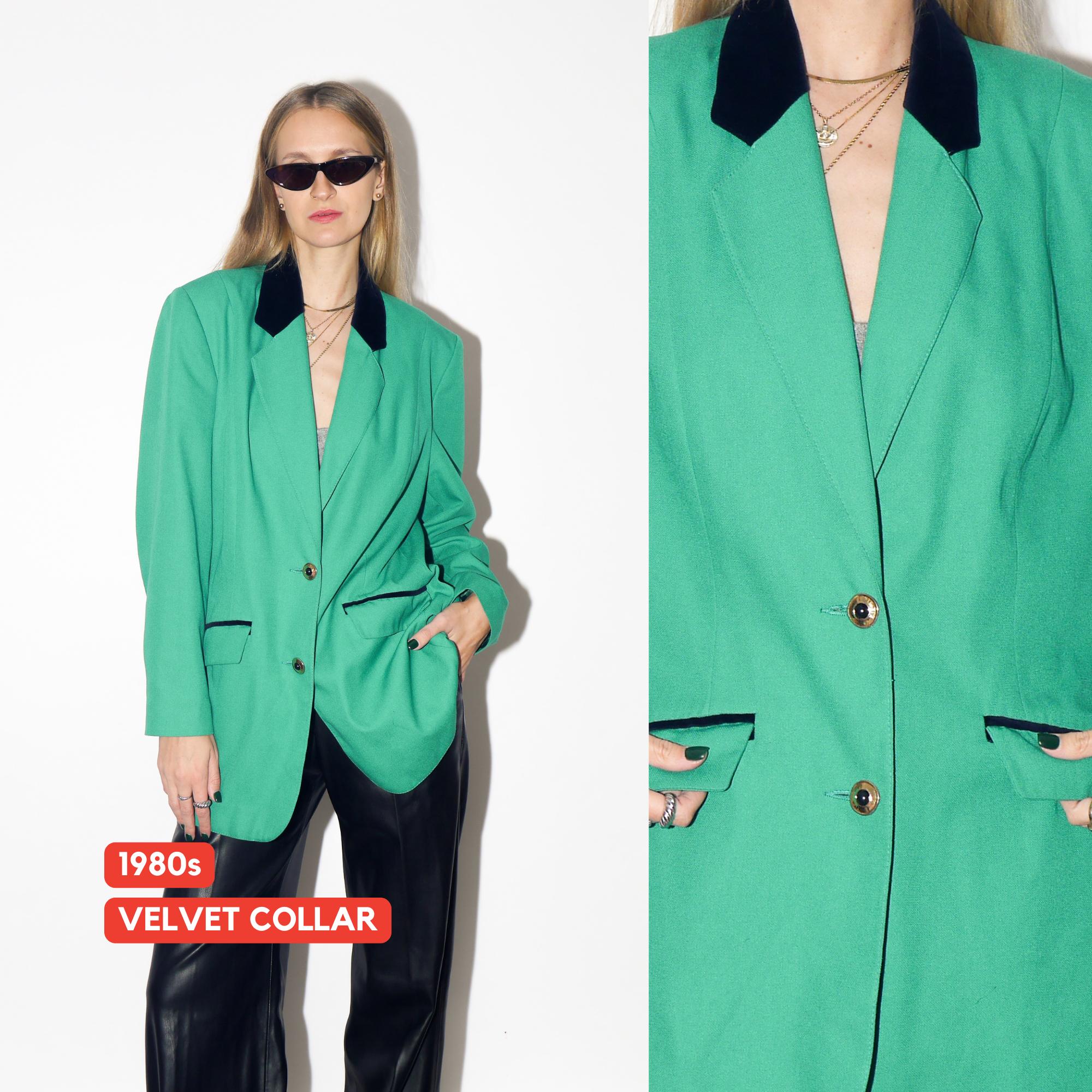 VINTAGE Green Oversized Blazer With Black Velvet Collar And Gold Buttons From The 1980s