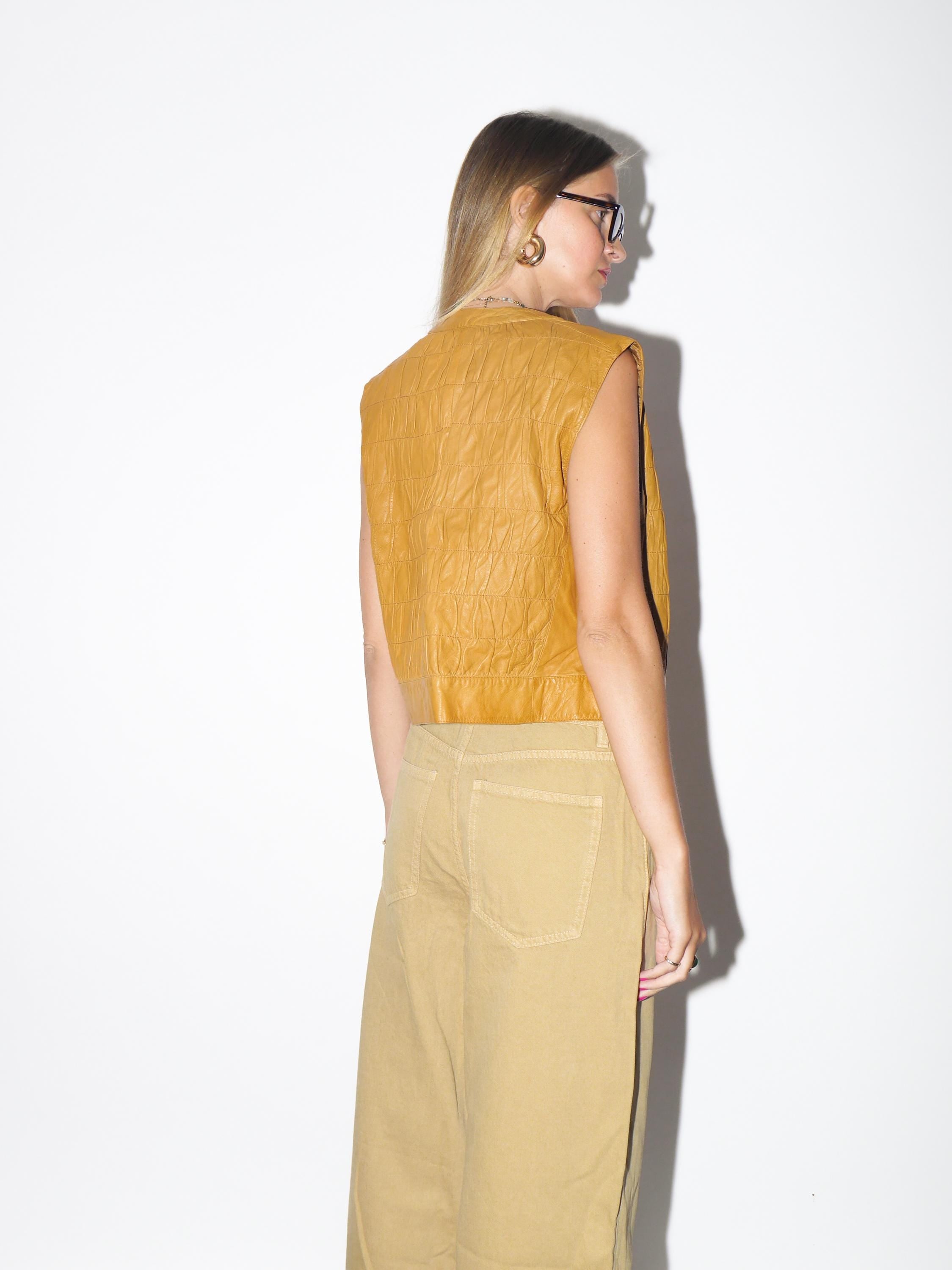 VINTAGE Beige Smooth Leather Cropped Vest From 1980s With Lining By Furs-Ettex Paris