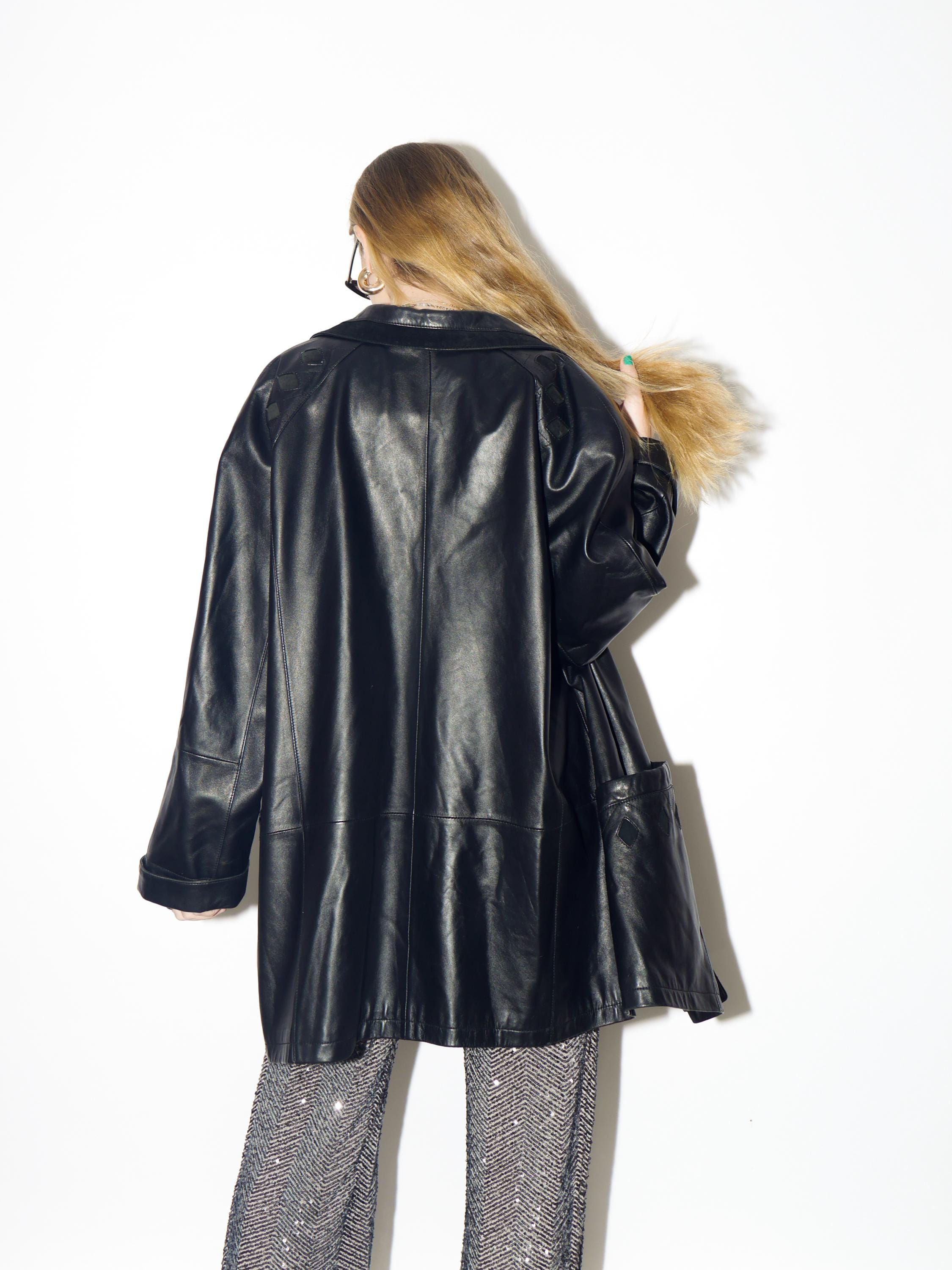 VINTAGE black leather jacket from 1990s | quality retro leather oversize jacket