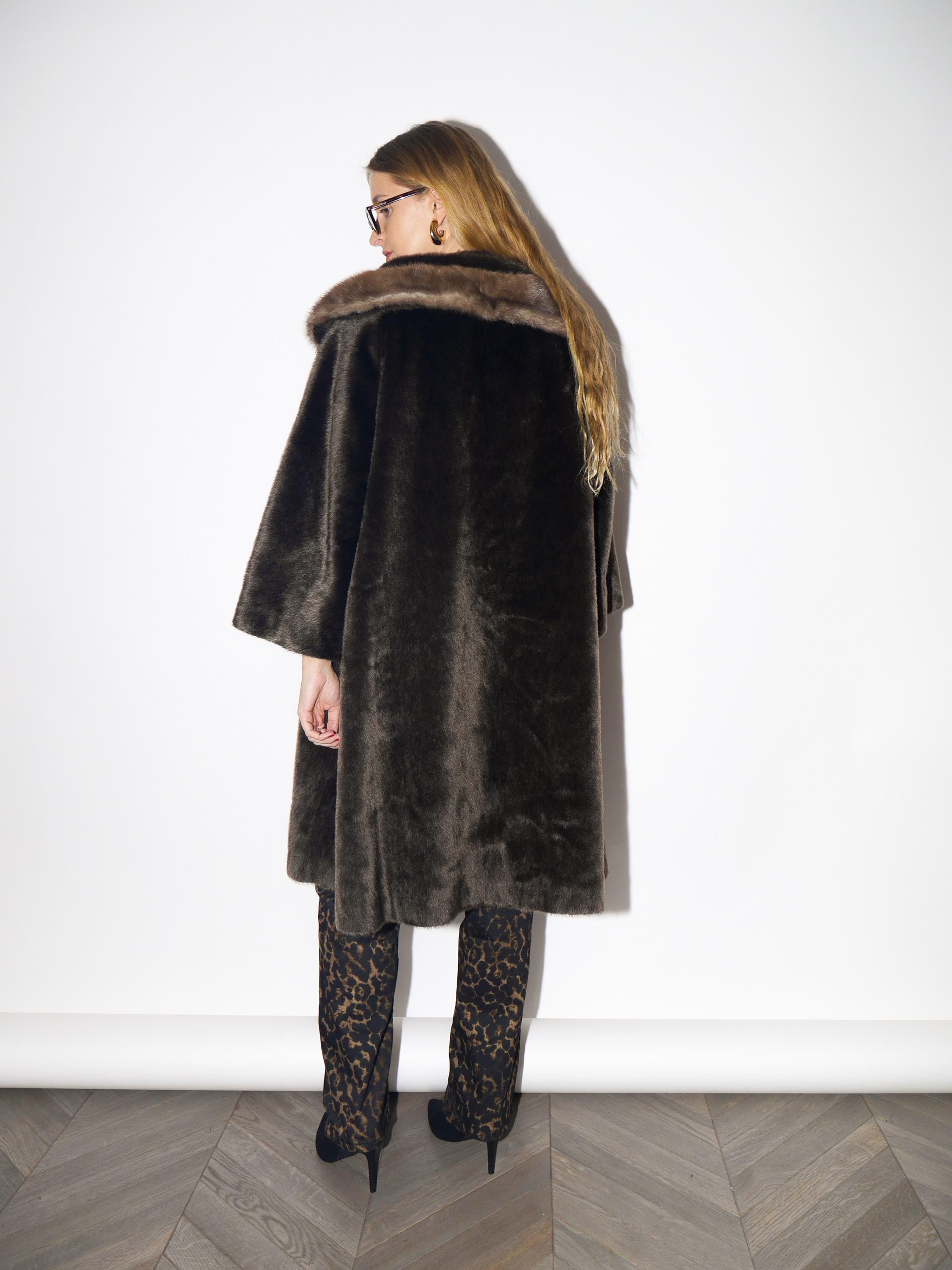 VINTAGE faux fur coat from 1960 with real mink fur collar in brown