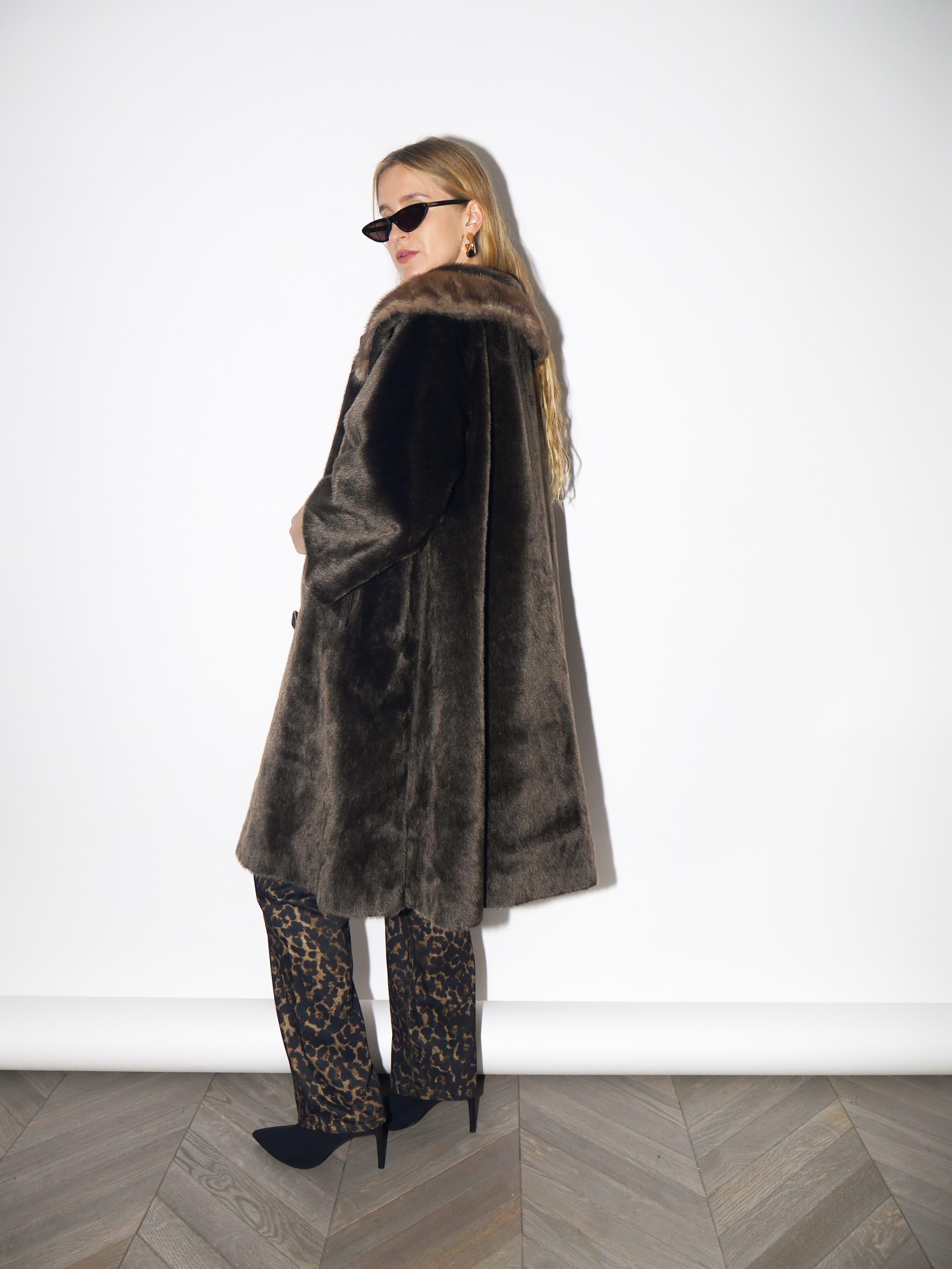 VINTAGE faux fur coat from 1960 with real mink fur collar in brown