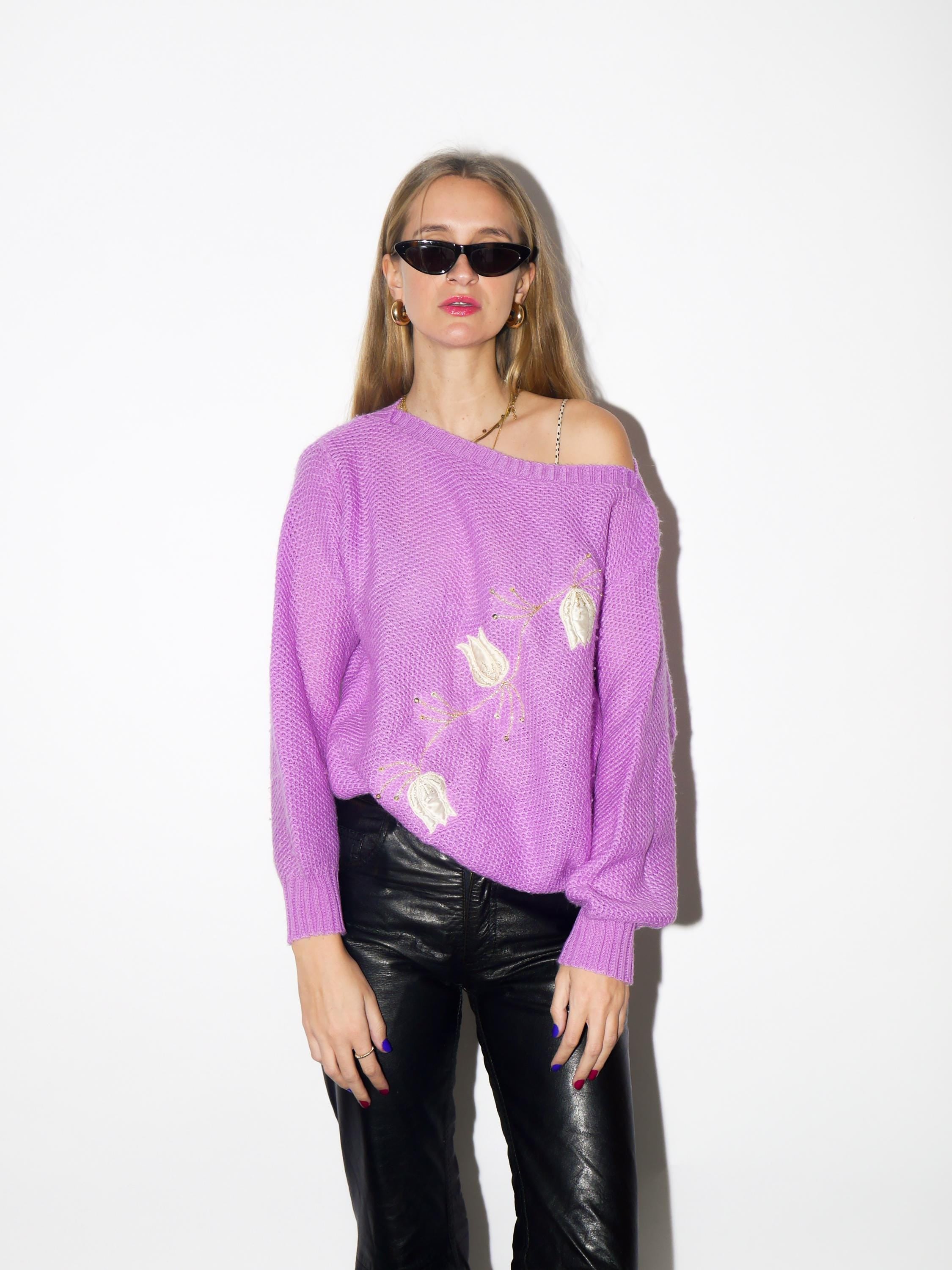 VINTAGE lilac sweater from 1980s with gold floral embroidery and sequins