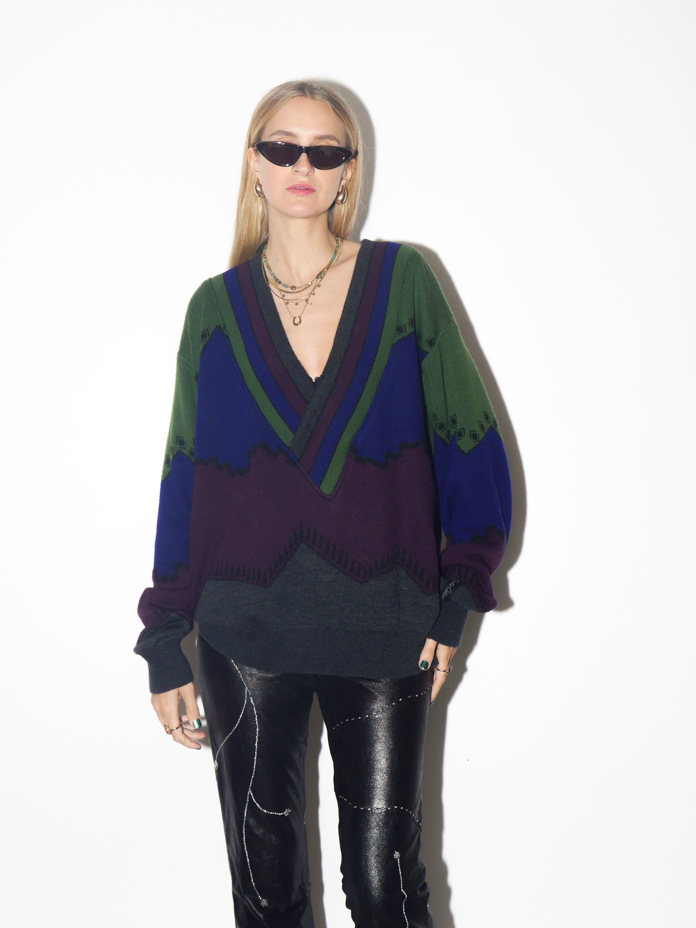 VINTAGE wool oversize sweater from 1980s in purple, burgundy and gray pattern