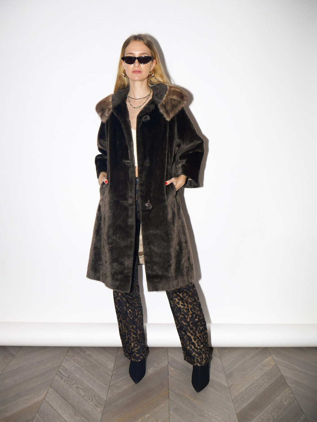 VINTAGE faux fur coat from 1960 with real mink fur collar in brown