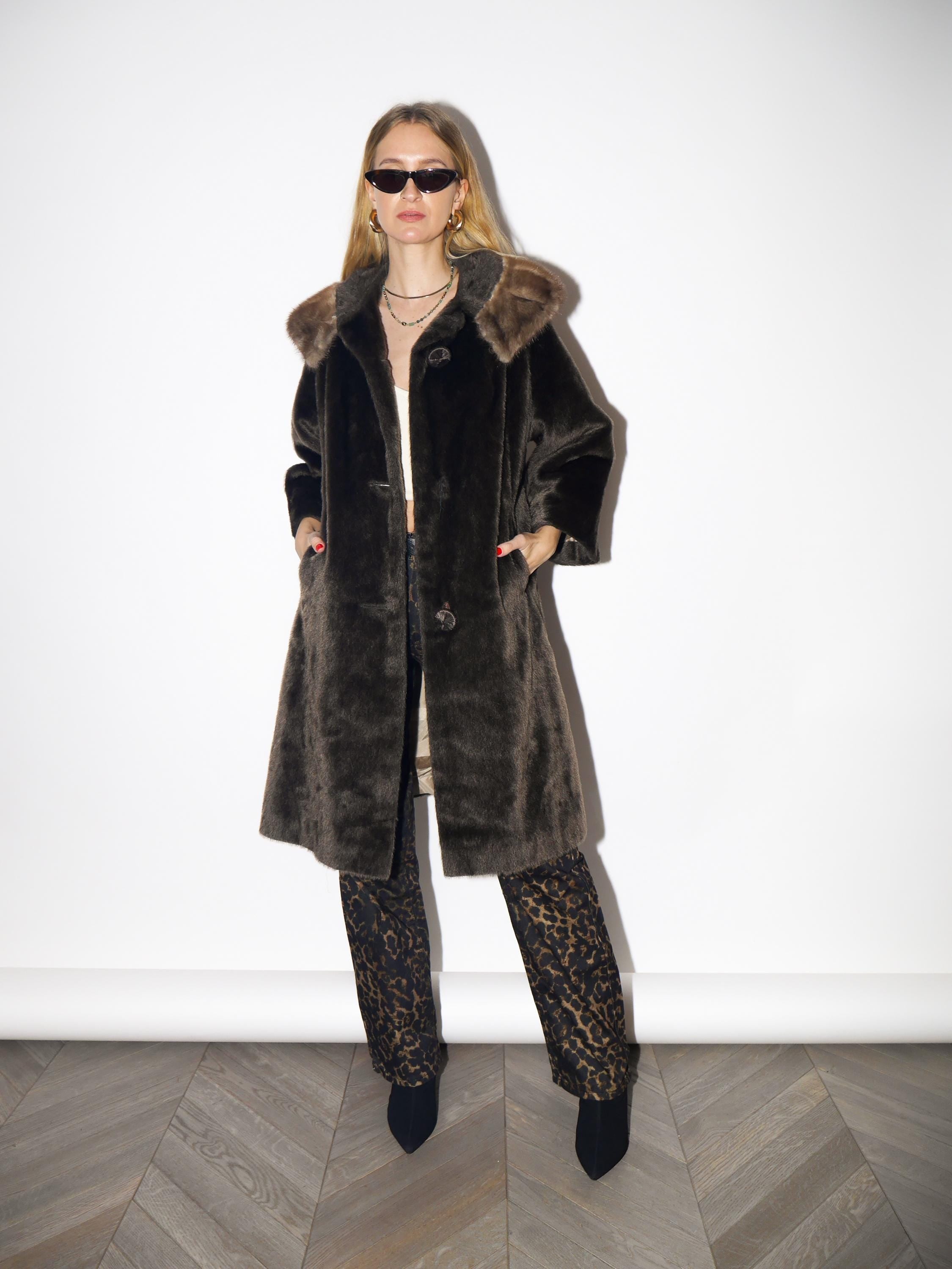 VINTAGE faux fur coat from 1960 with real mink fur collar in brown