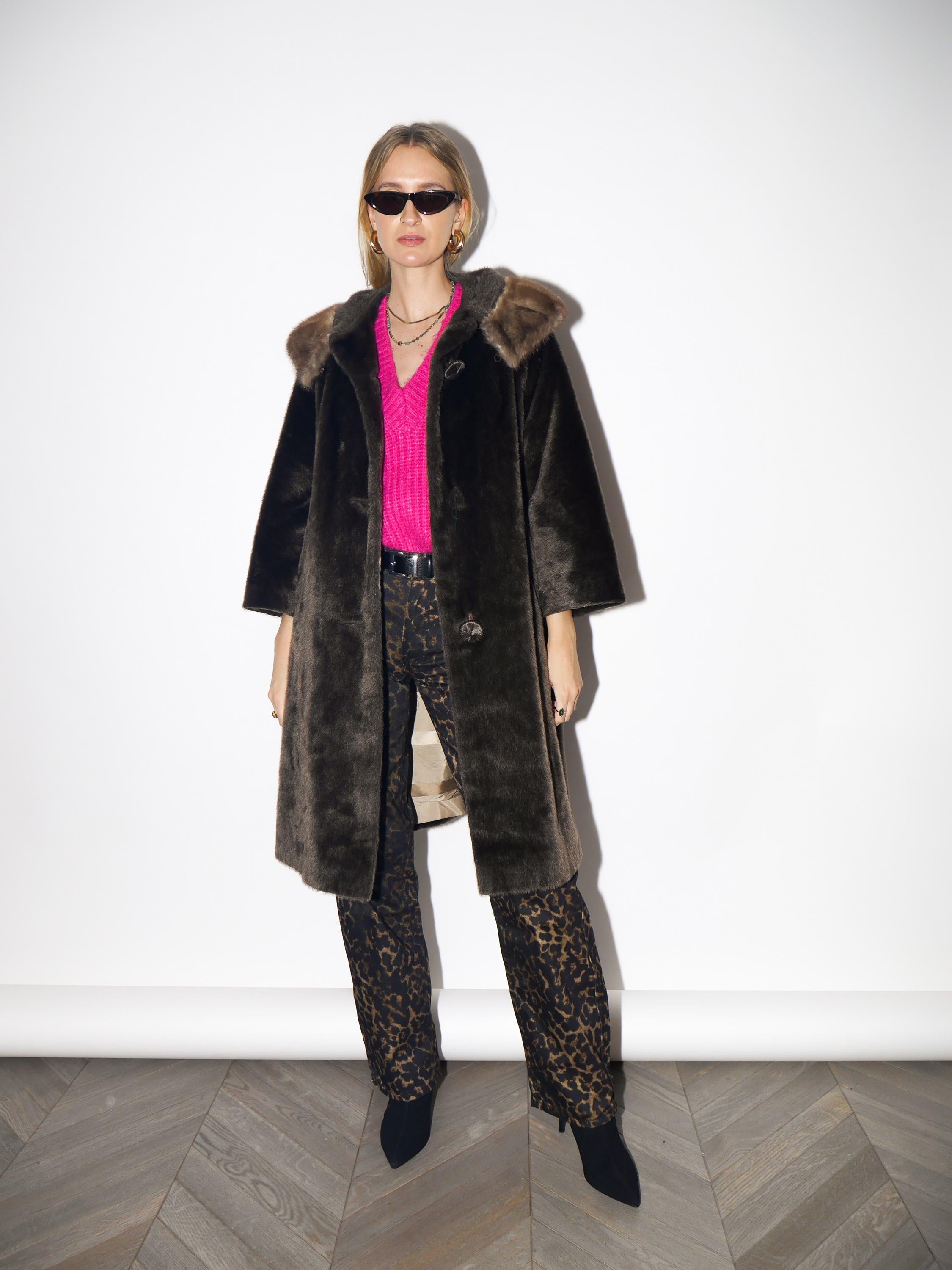 VINTAGE faux fur coat from 1960 with real mink fur collar in brown