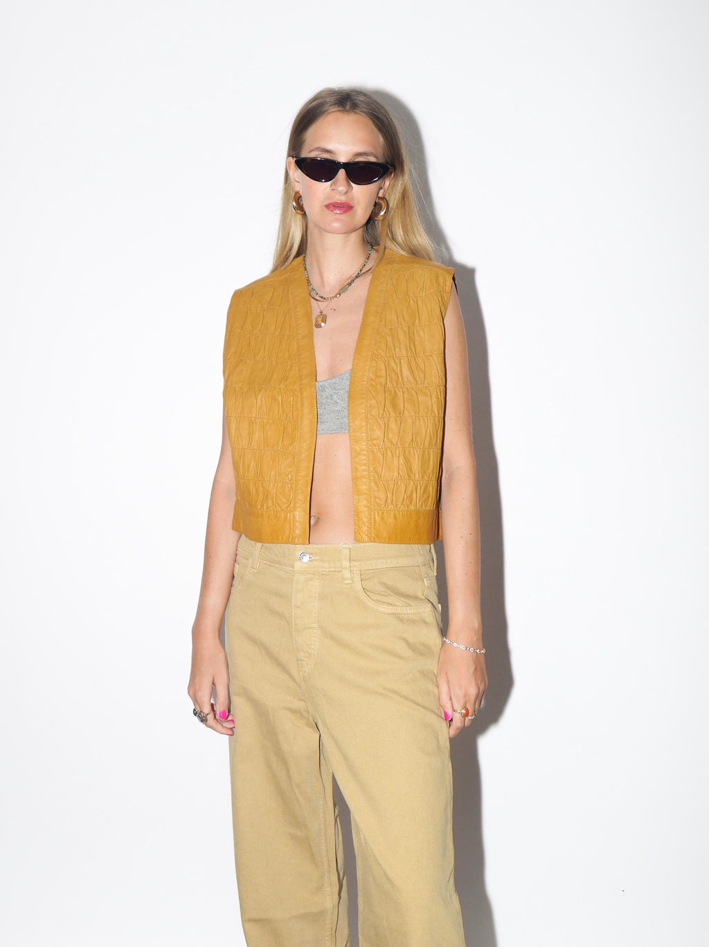 VINTAGE Beige Smooth Leather Cropped Vest From 1980s With Lining By Furs-Ettex Paris
