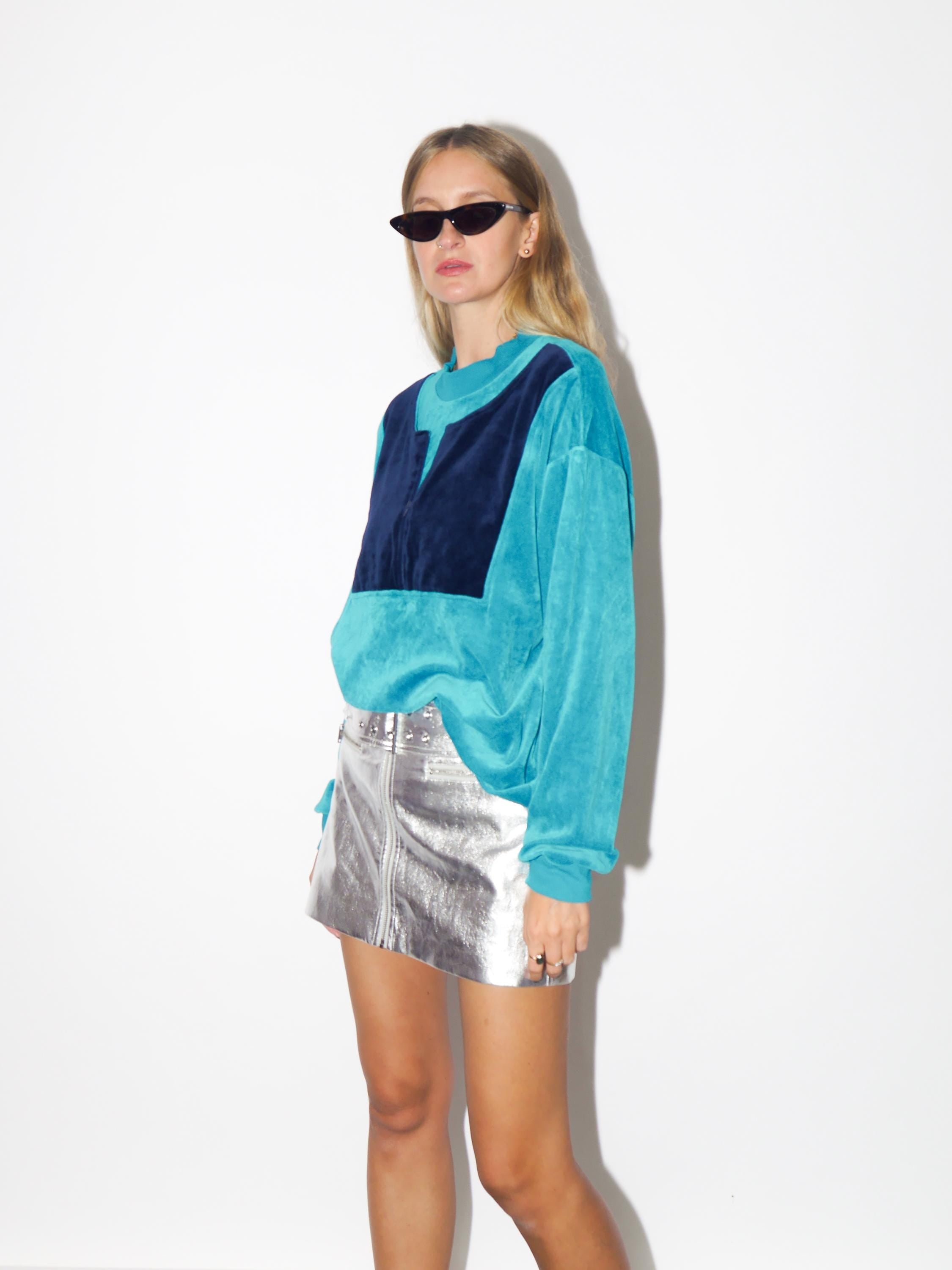 VINTAGE Turquoise Sweater From The 1980s — Cotton Blend Crew Neck
