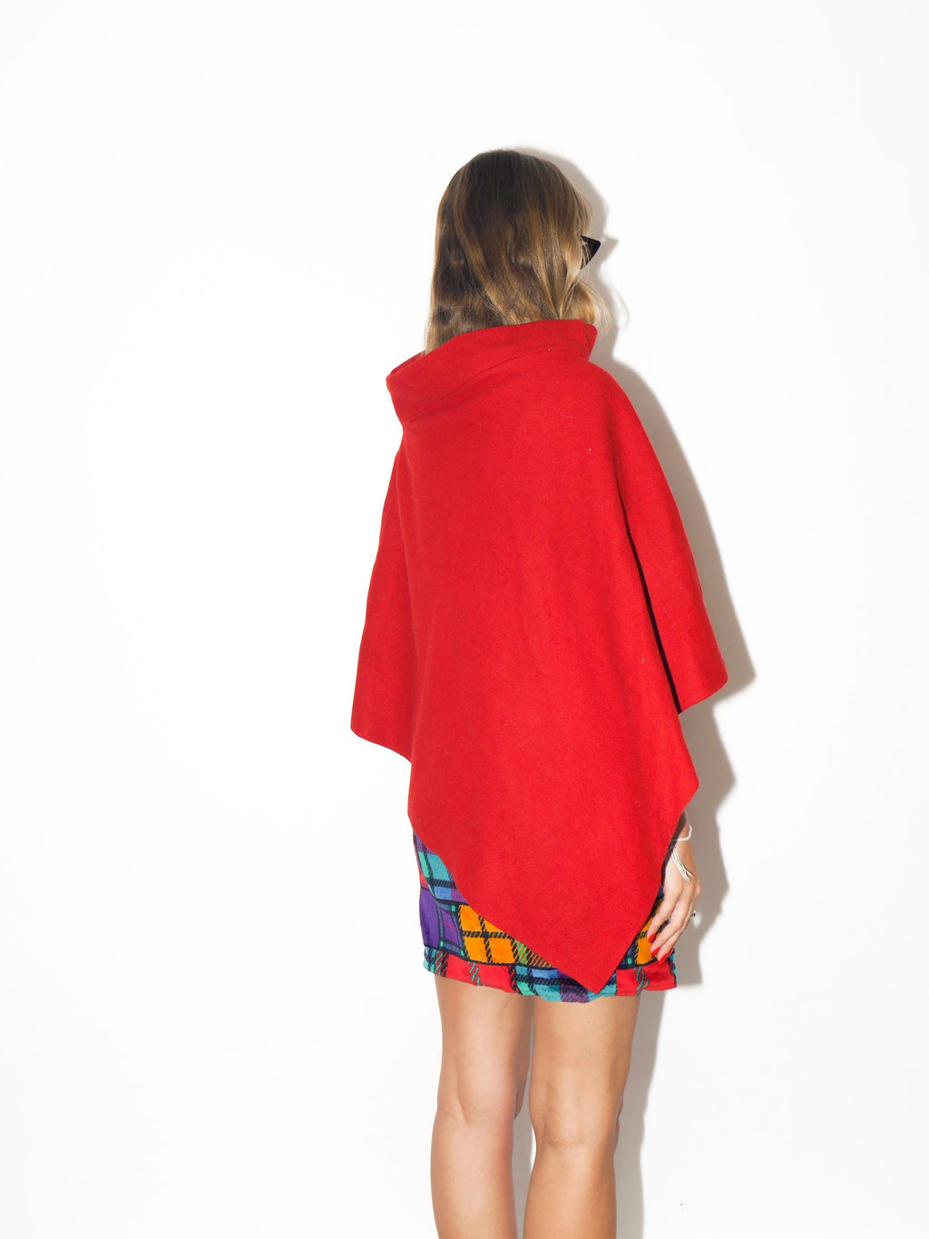 VINTAGE Red Wool Poncho With Flower Brooch From The 1990s By Mylene