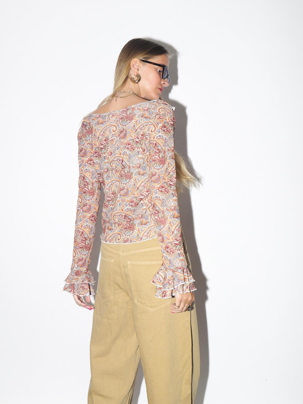 VINTAGE Boho Khaki Beige Floral Blouse With Ruffles And Metal Neckline Loops From The 1990s By Rainbow Collection